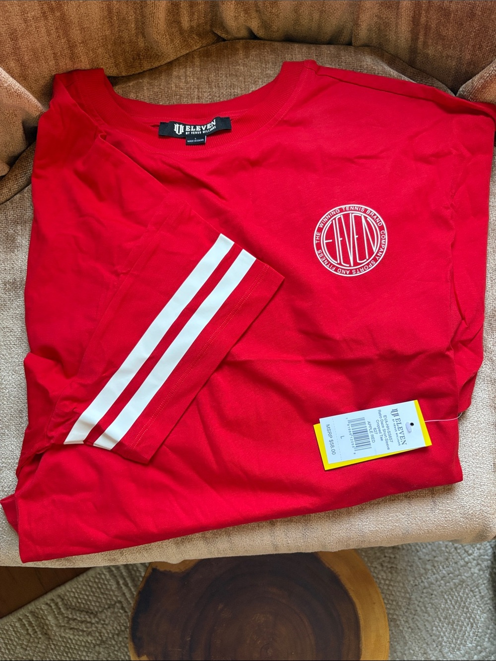 Eleven by Venus Williams retro daze short sleeve cropped tee NWT Apple red